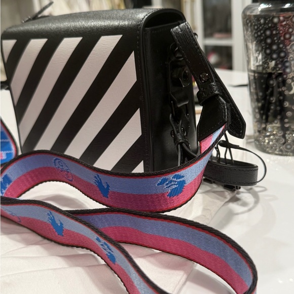 Black and White Striped Crossbody Bag with Pink and Blue Strap - Picture 3 of 5